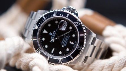 You will find in this article some alternatives to the Rolex Submariner watch that will accommodate all budgets and that are available immediately for sale on eBay.